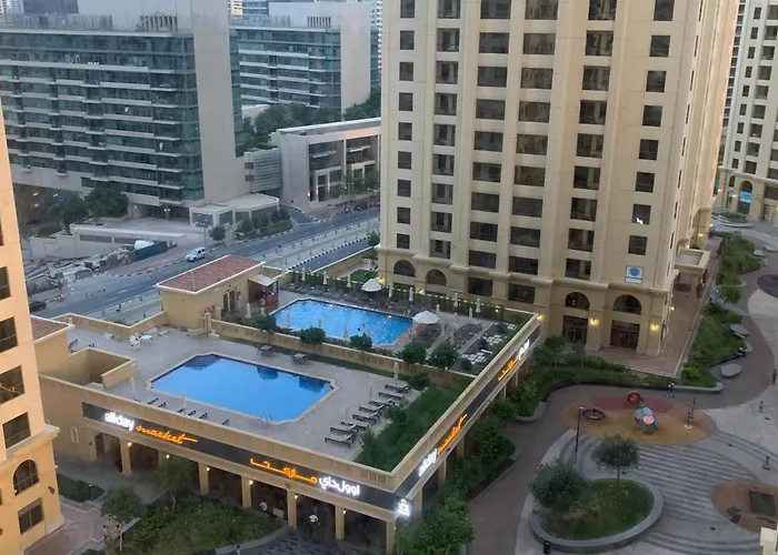 California Hostel Dubai Beach